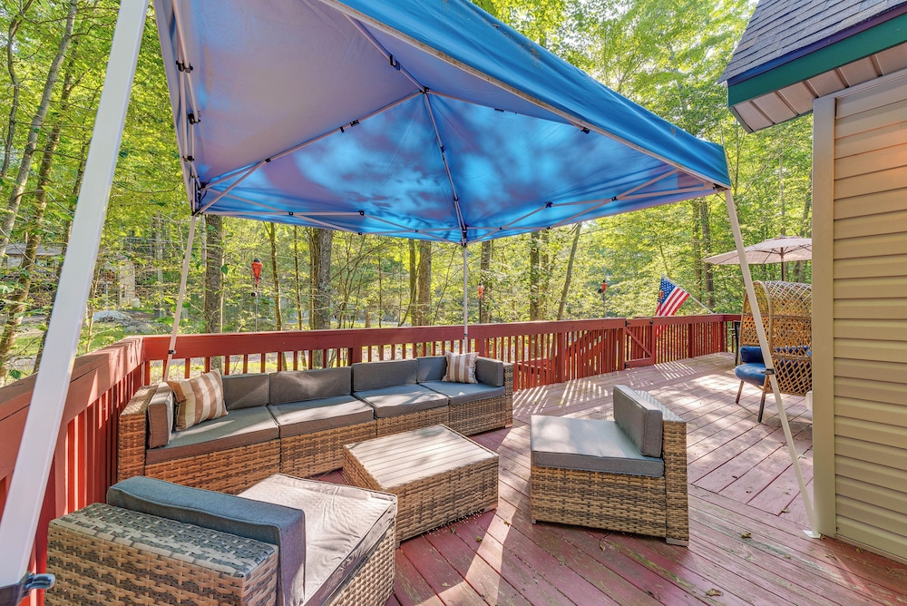Peaceful Pocono Lake Retreat w/ Game Room & Deck! view 5