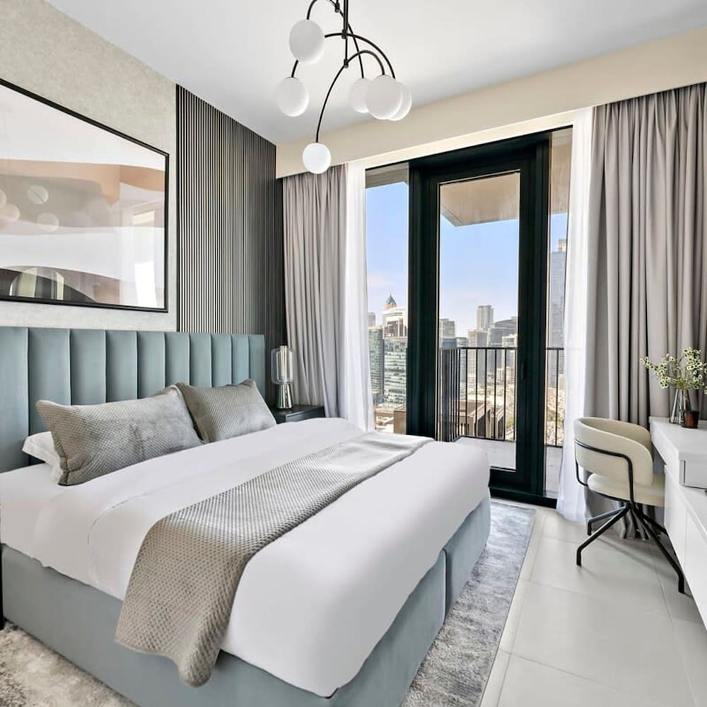 Silkhaus Premium Tower in Downtown Gym Pool