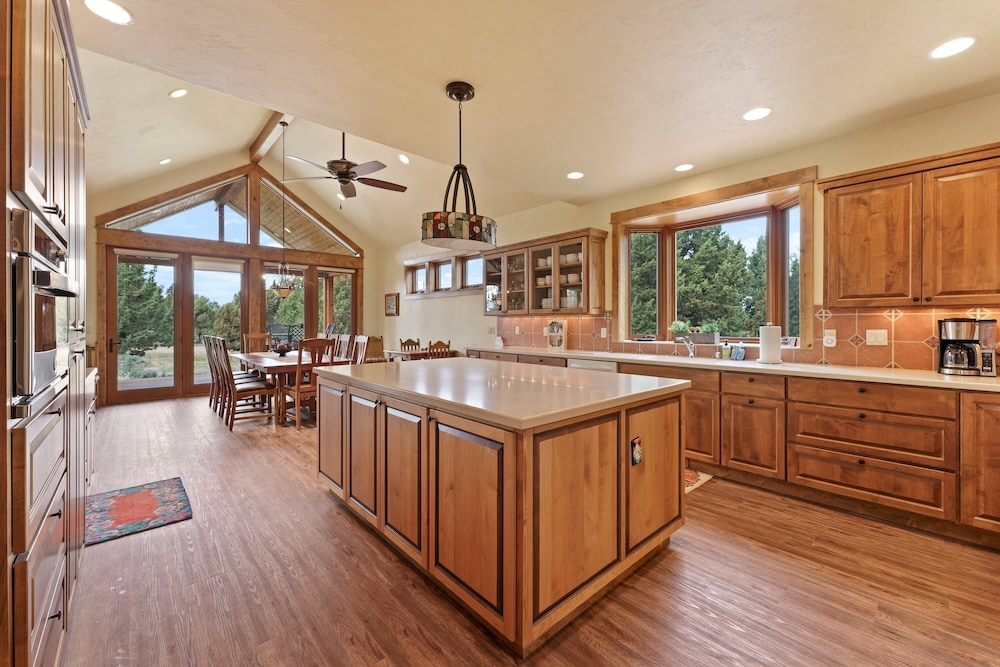 High Lowe 4 Bedroom Home