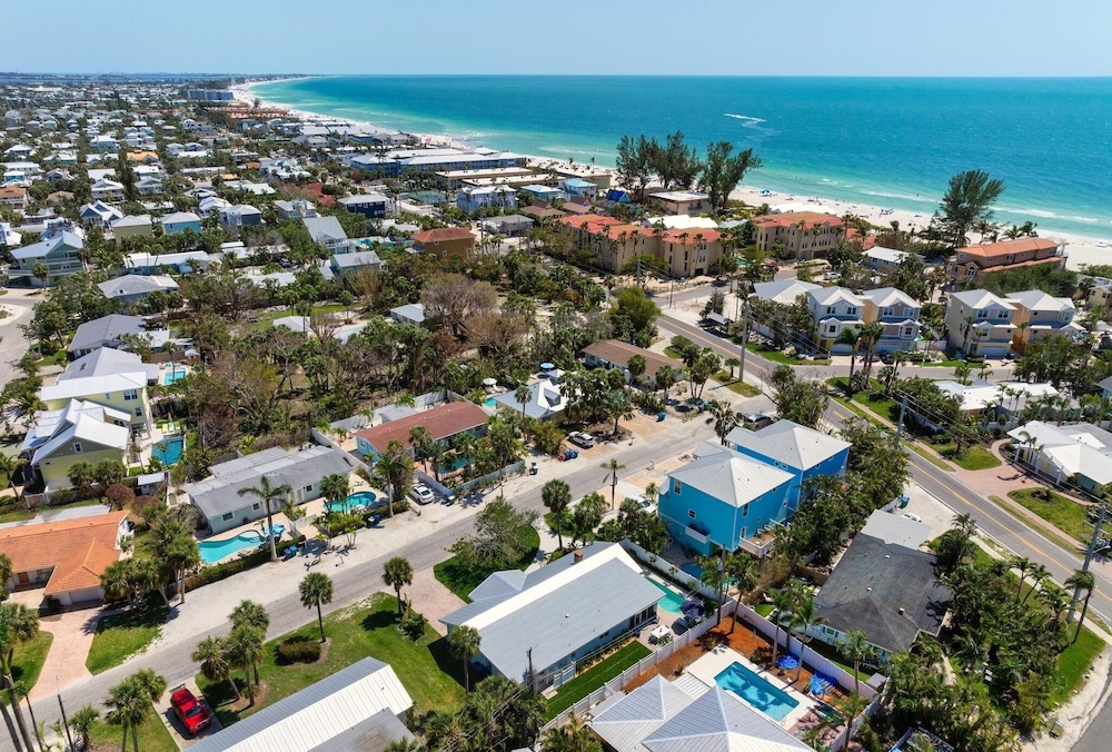 Latitude Adjustment Ami 3 Bedroom Home