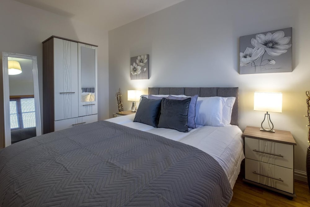 Cheshire Lodge view 5