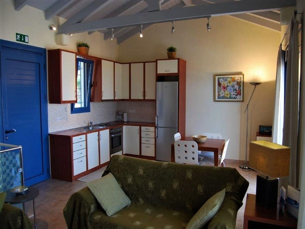 Bohemia Beach House Villa Near North-east Coast view 3
