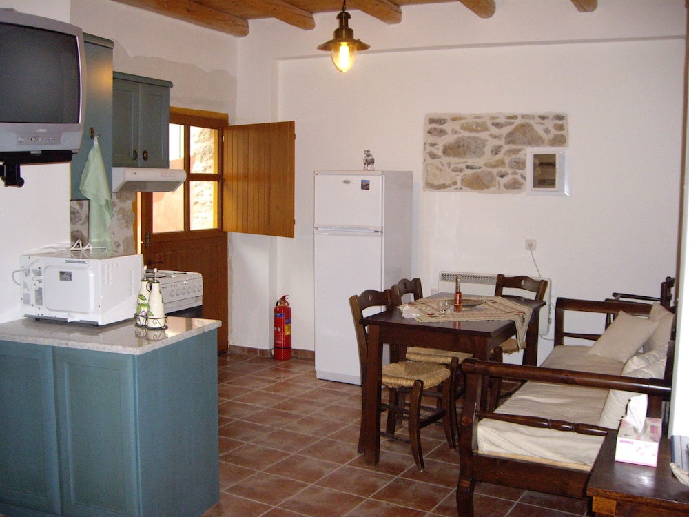 Ksa Sou Traditional Guesthouses