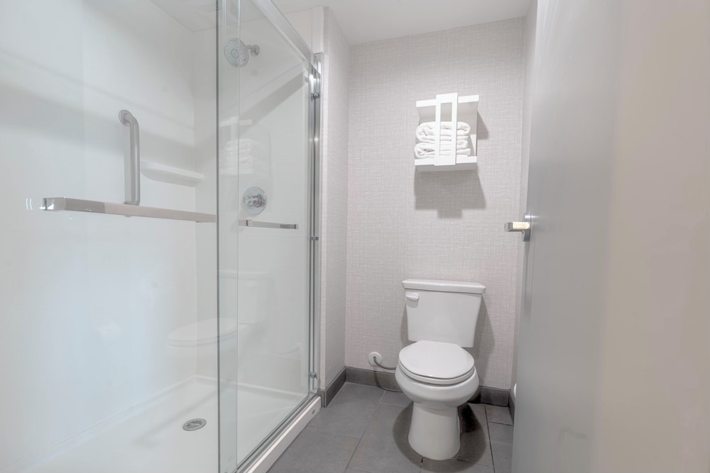 Hampton Inn By Hilton Santa Clarita-Valencia