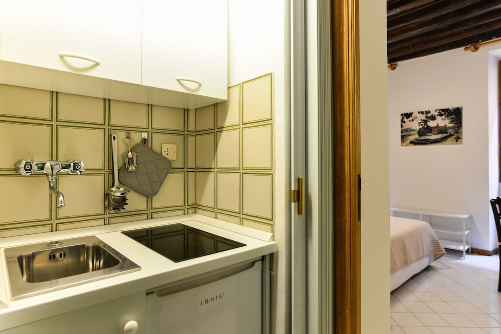 Spanish Steps Cozy Studio photo 5