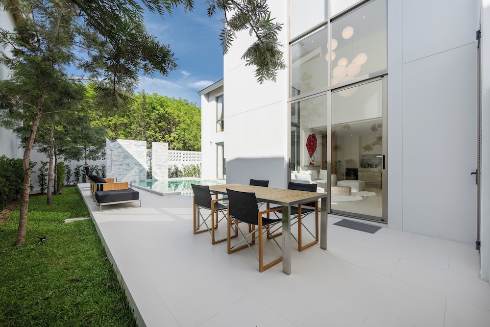 Luxury 3BR Villa Wallaya with Private Pool