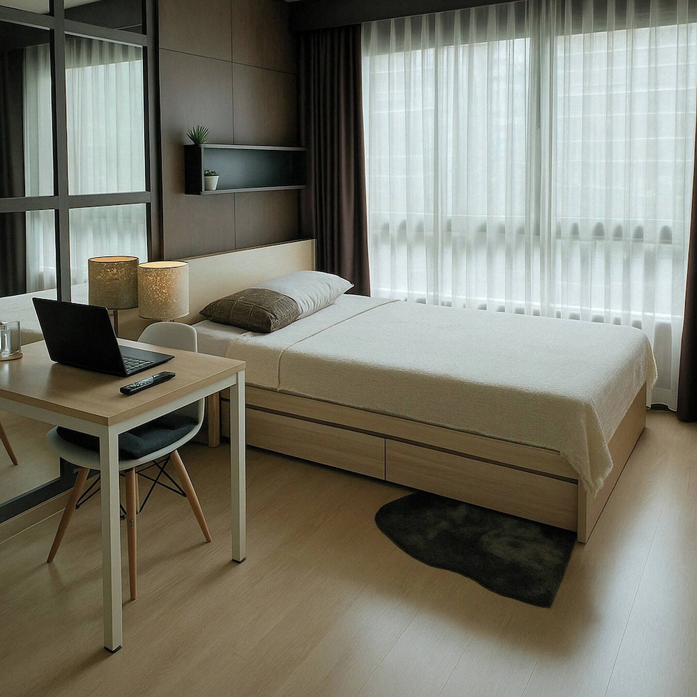 Elio Del Ray Condo Feel Resort Bill Included