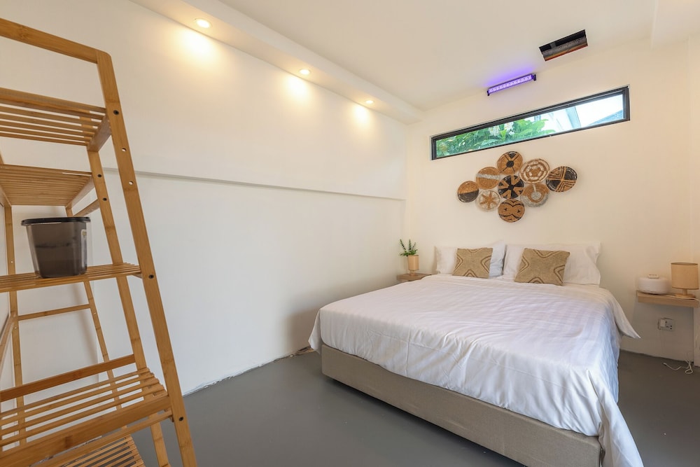 Stylish Rooftop Pool Villa Sea View V211