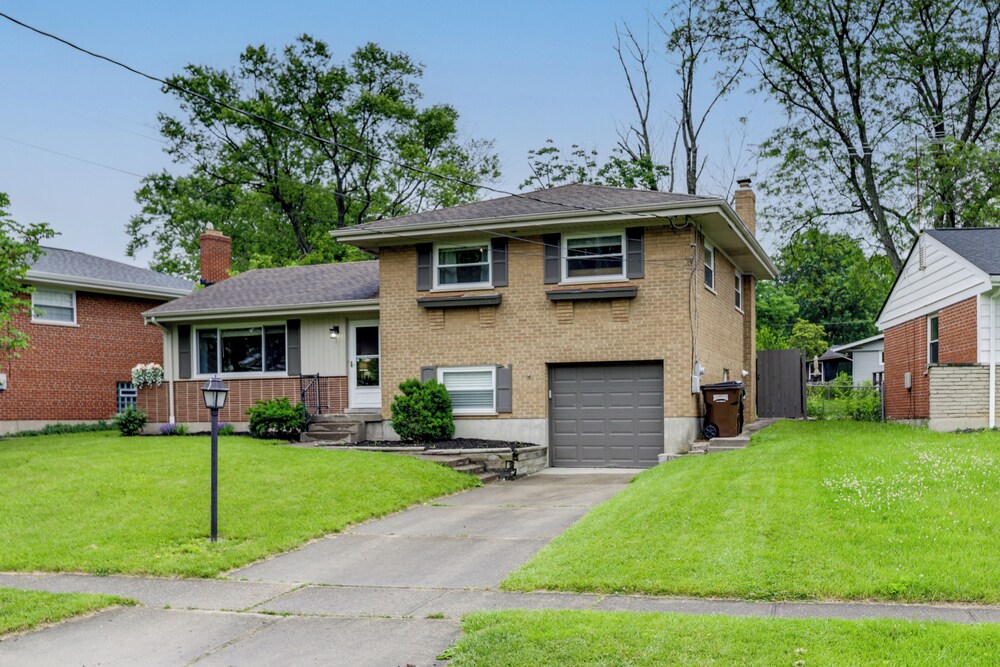 10 Mi to Dtwn Cincinnati: Home w/ Patio & Yard!