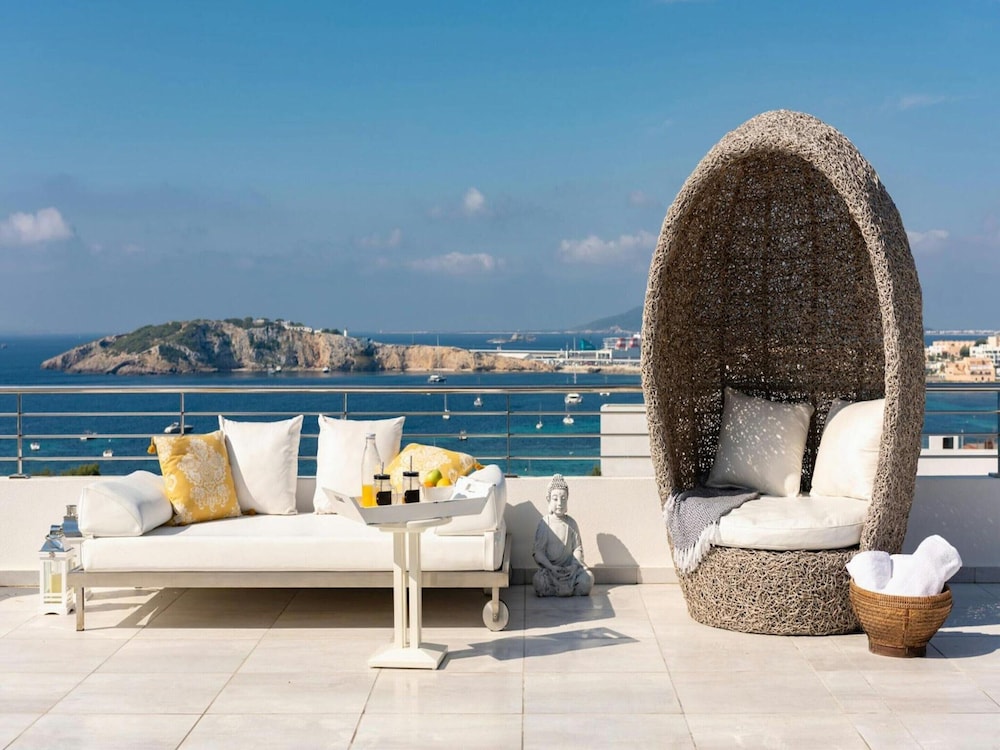 Villa in Cap Martinet