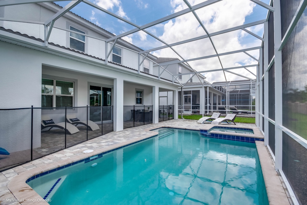 6 Bedroom Villa With GR and Pool - Image 4