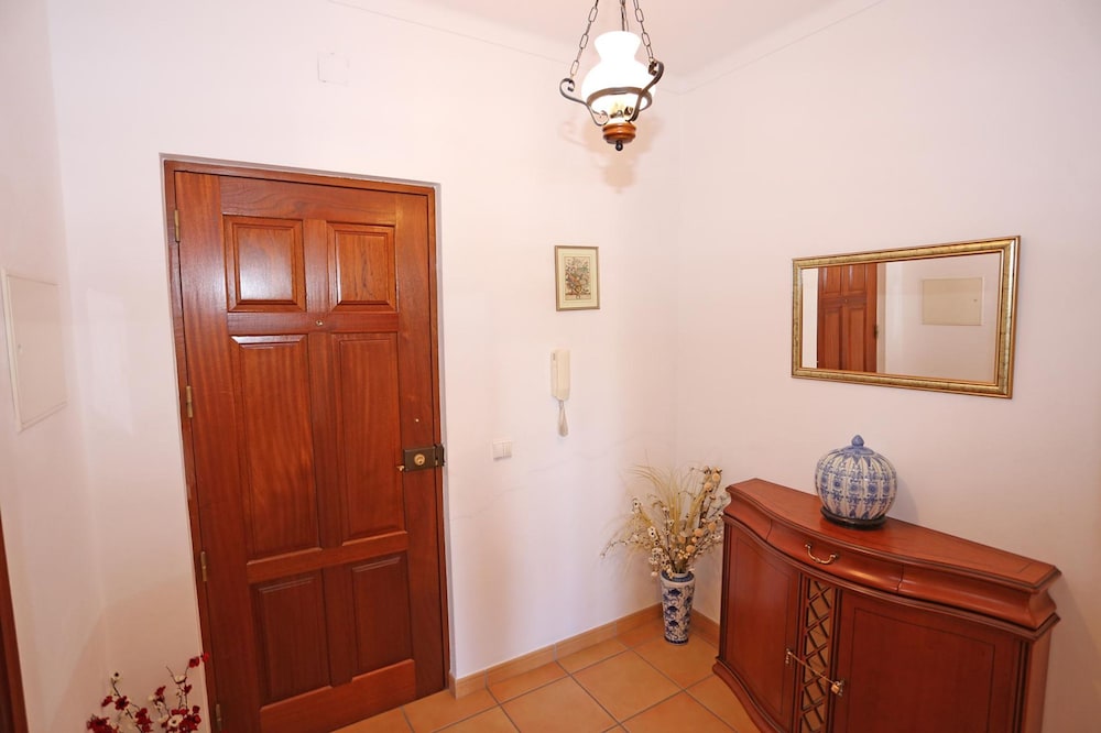 EE 01 - Bedroom 1 in Rossio Entrance Guesthouse