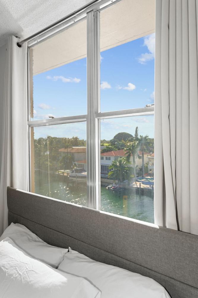 Bay Harbor Sunset Two Bedrooms Apt