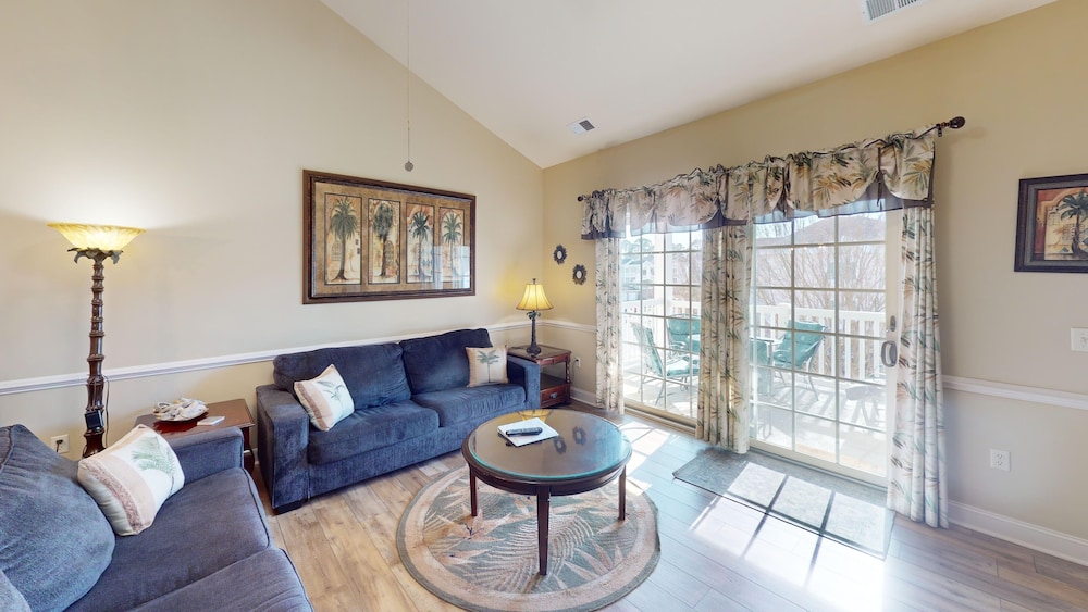 Magnolia Pointe 4877-302 2 Bedroom Condo