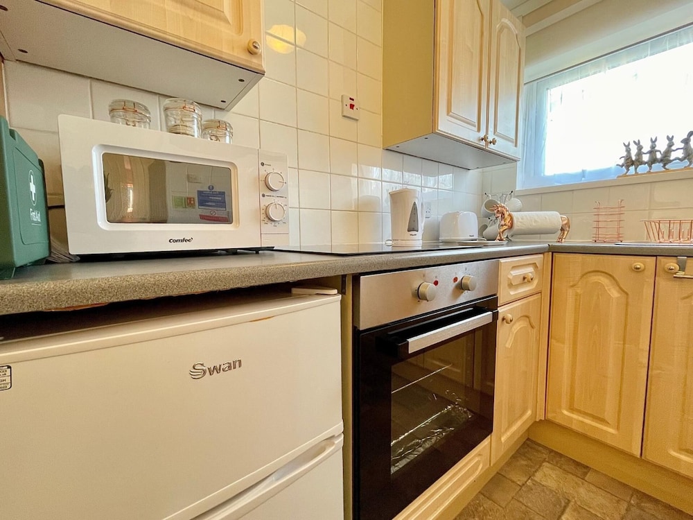 Paradaise Immaculate 2-bed Property Hemsby view 5