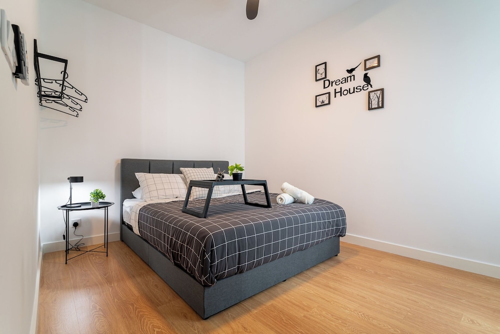 Edumetro by Manhattan Group