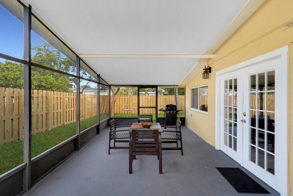 Fort Lauderdale Vacations - Yellow House in Davie - Property Image 23
