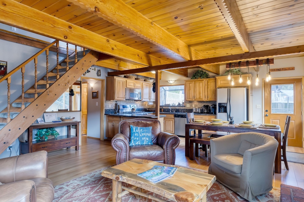 Lakeside in Bearadise by Avantstay Gorgeous Mountain Cabin in Boulder Bay