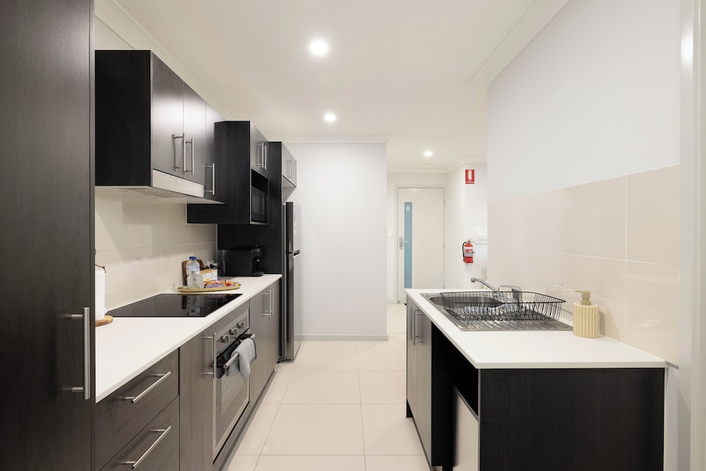 Smart Suites Self Check-in Apartments - 35A Freney
