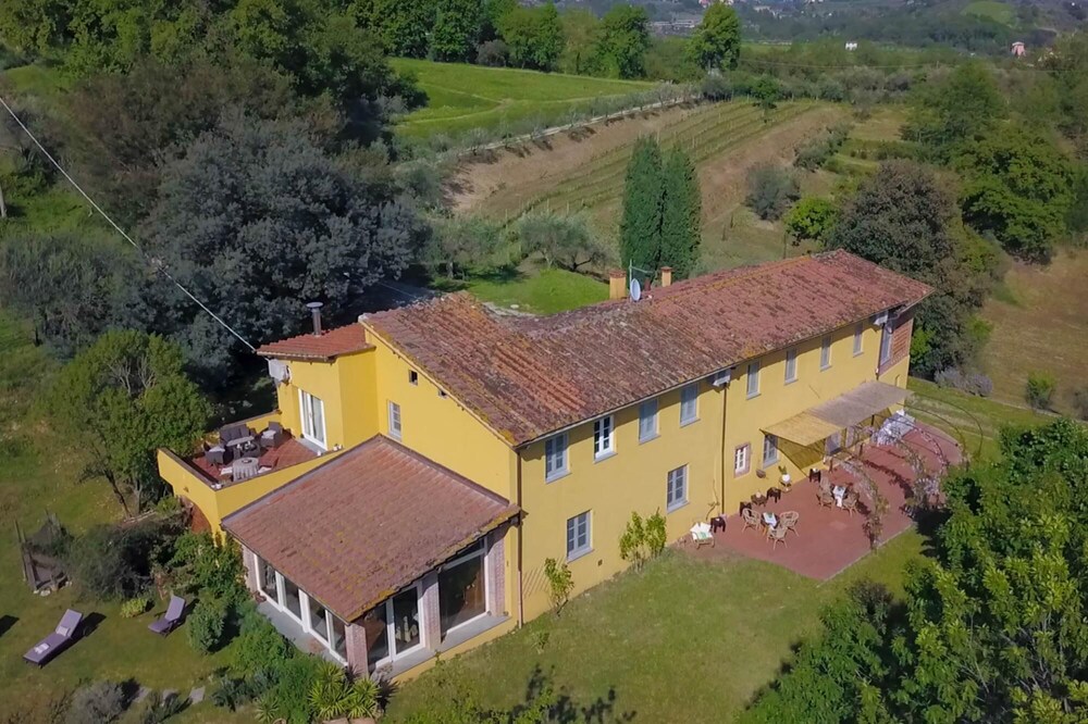 Villa Lorena a Vintage Family Villa view 3