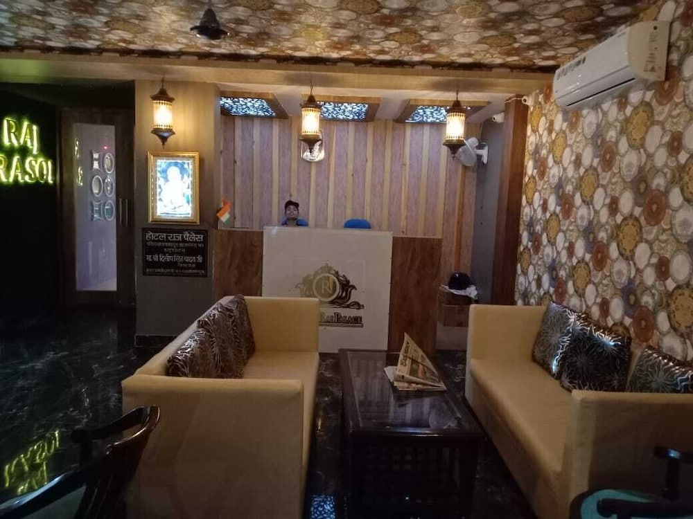 Hotel Raj Palace view 2