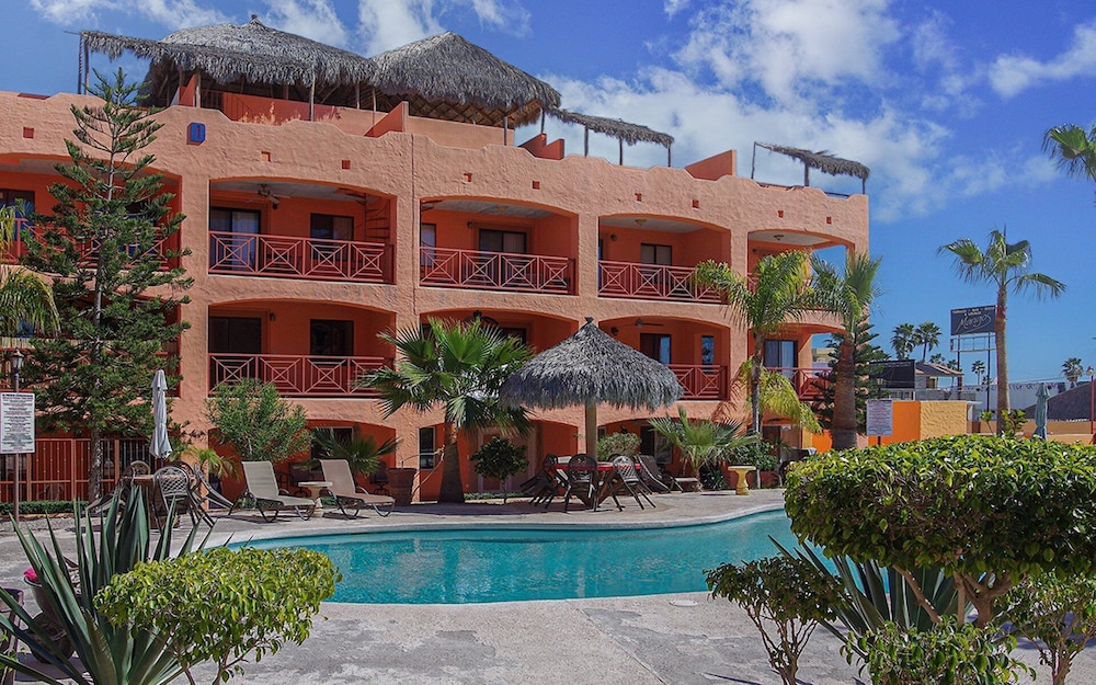 El Pueblo C1