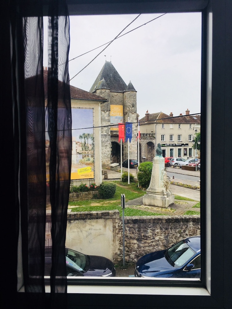 Châteaux Demeures Hôtels Le Cheval Noir