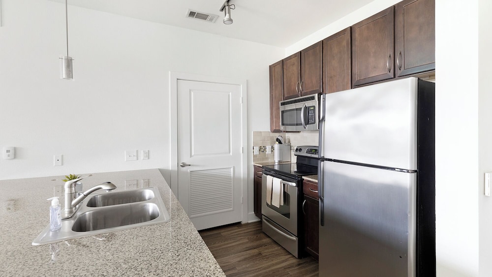 Landing Apartments - North Dallas