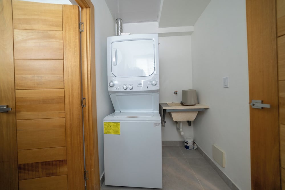 Enjoy Stylish 3br 3, 5b Stylish, Downtown Ocean View