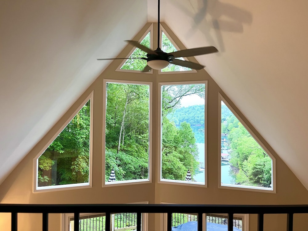 Deerfield Hideaway At Old Rocky 5 Bedroom Home