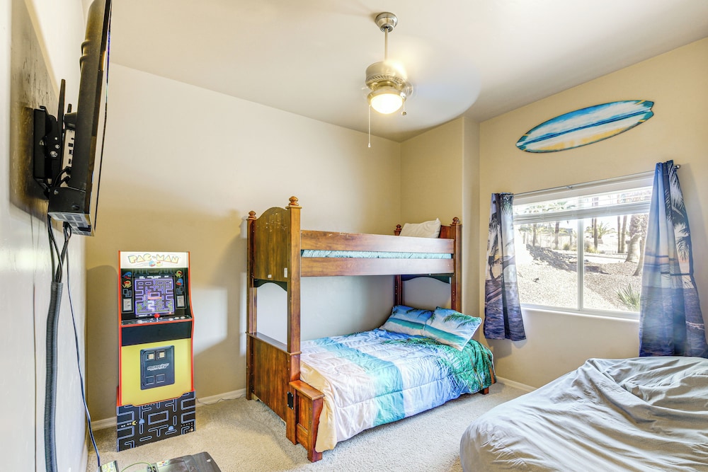 Lake View & Games: Spacious Oasis in Lake Havasu!