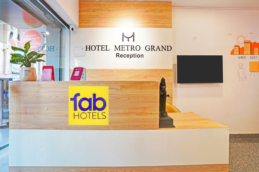 Fabhotel Metro Grand
