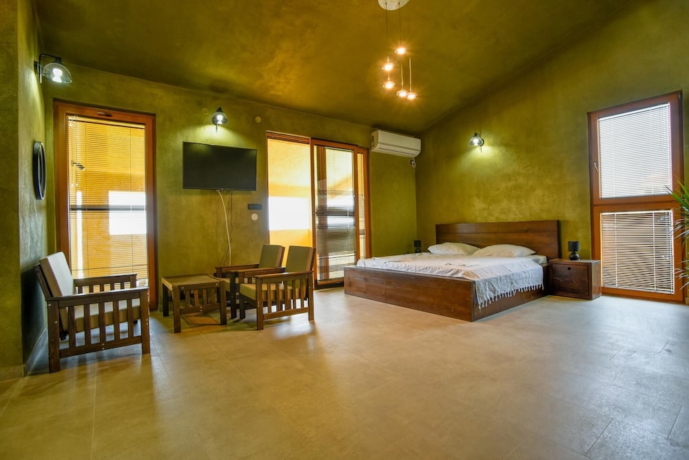 Authentic Flat w Sea View in Bar Montenegro view 2