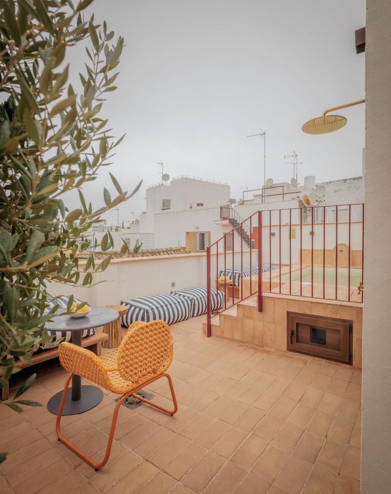 Lirium Casa Patio