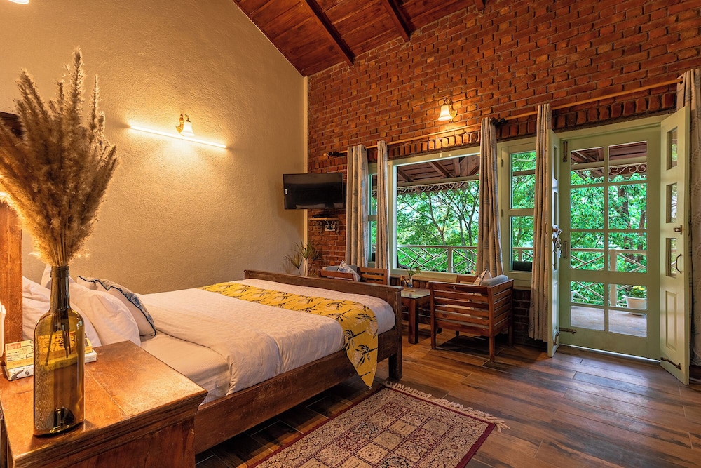 Echor Malusara Lakeview Retreat Bhimtal
