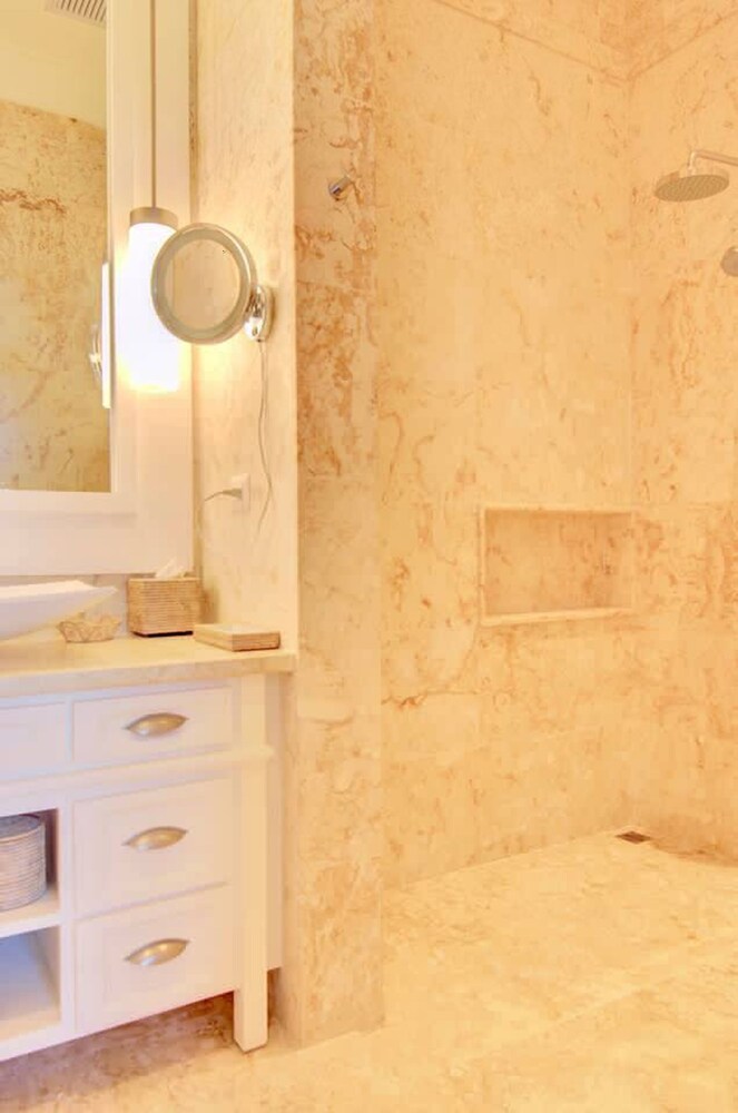 Villa Alta Gracia w Private Pool Designer Decor