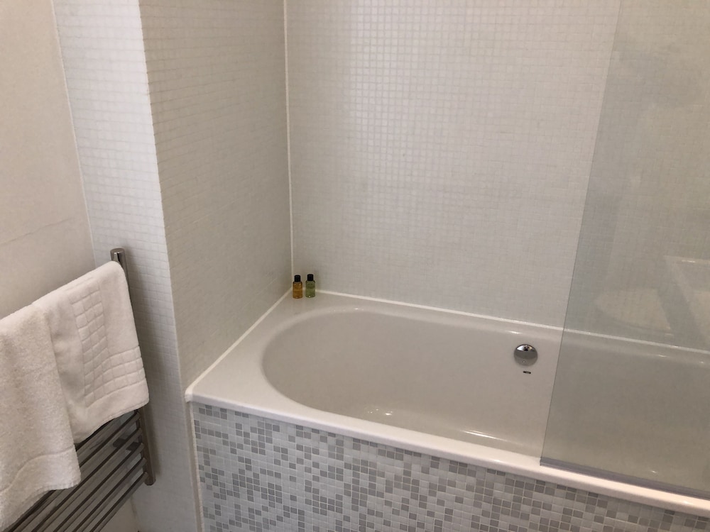 1 Bed- Pureserviced 20 Brewhouse view 5