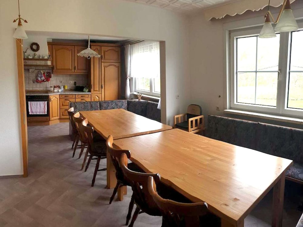 Ferienhaus in Barenstein bei Grunen Hugeln