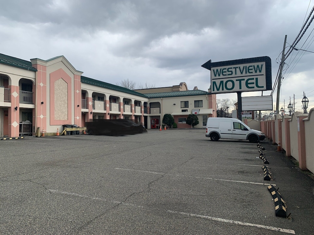Westview Motel