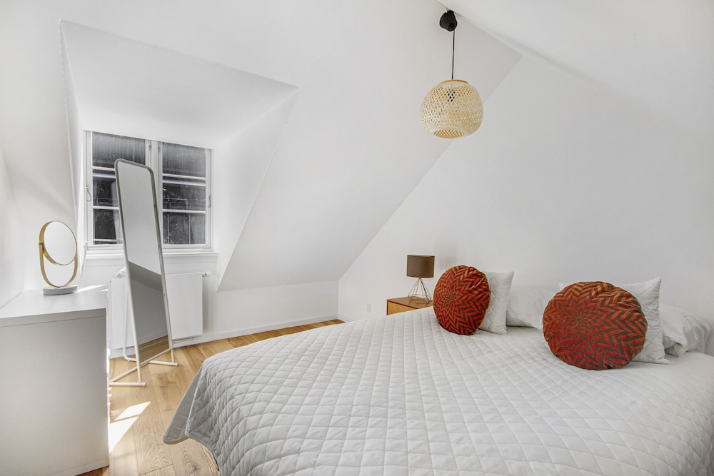 Sanders Regent - Treasured 3-bdr Apt With Terrace view 3
