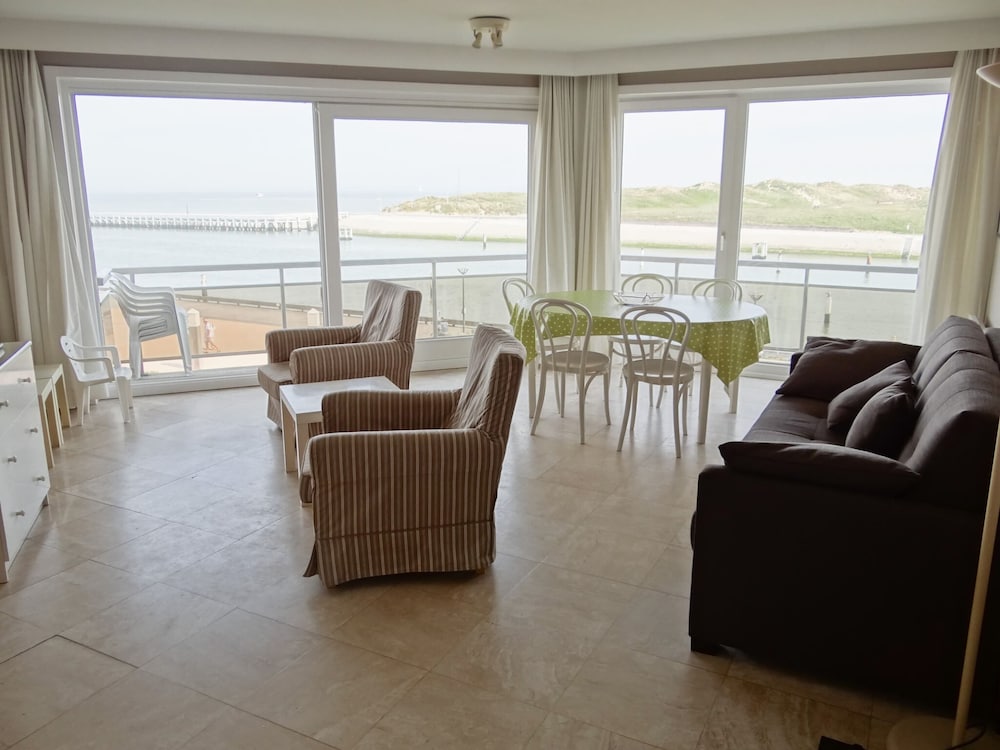 Apartment in Nieuwpoort With Sea Views