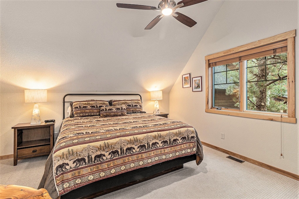 Solitude Beaver #3 - Estes Park 2 Bedroom Condo by RedAwning