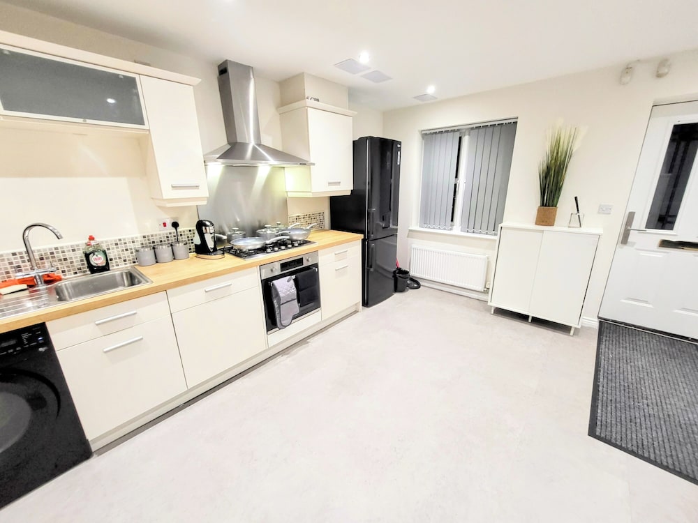 Comfortable Stay - Myrtle Cres