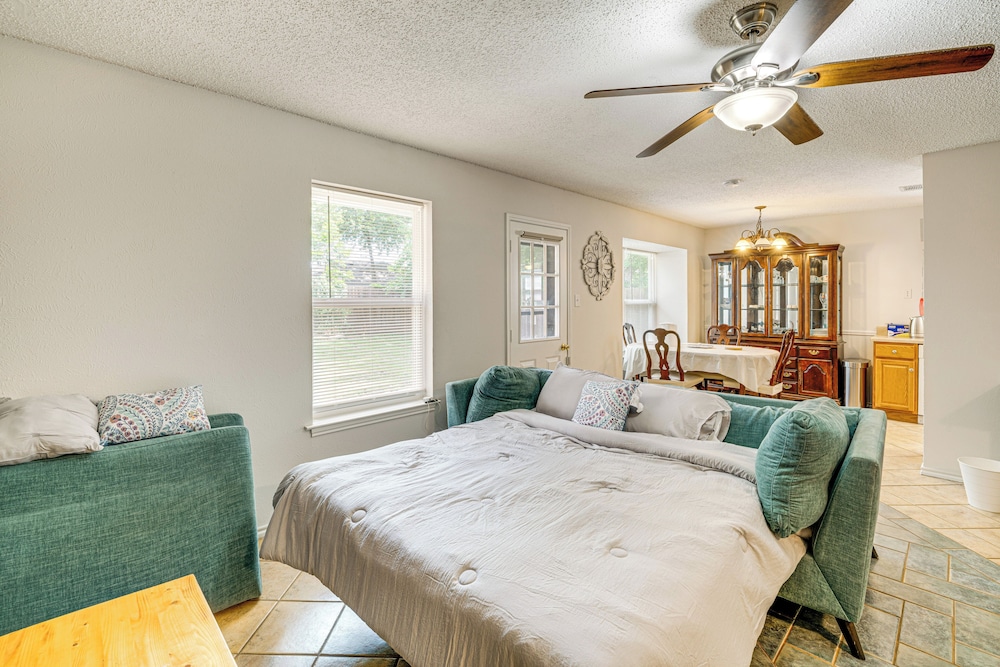 1 Mi to Denton Square: Family Home w/ Fenced Yard!