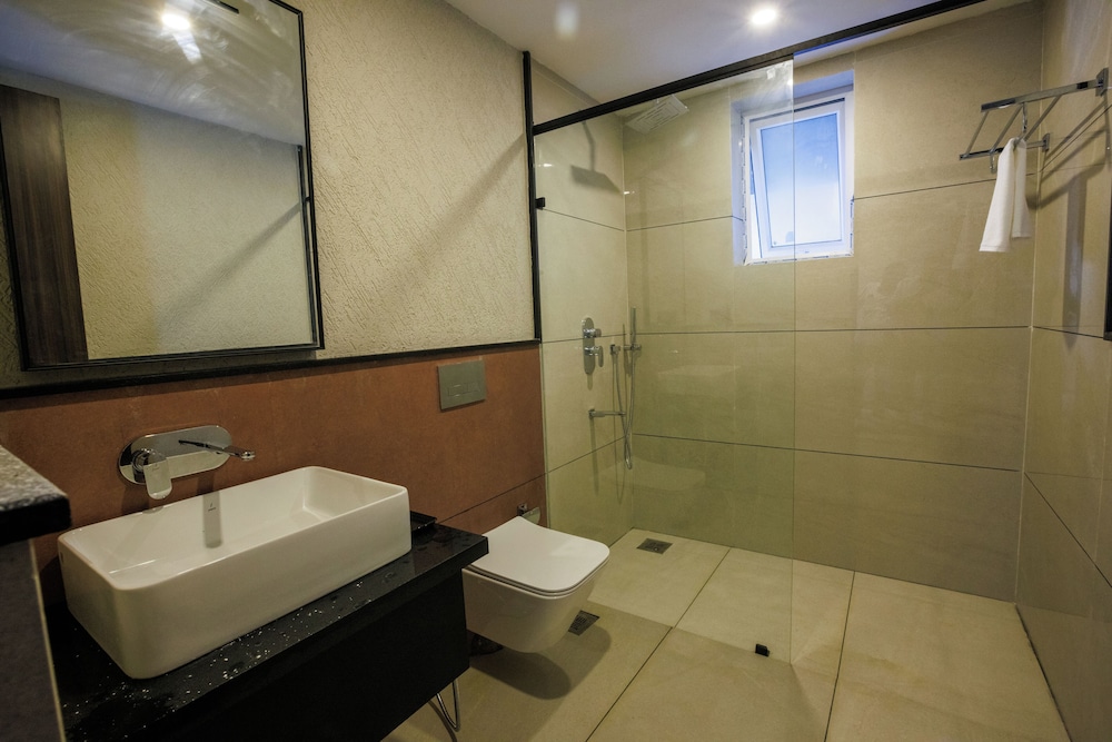 CherryLoft Luxury Resort
