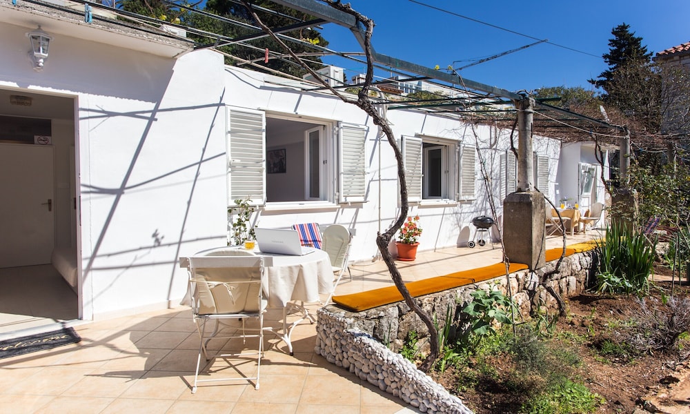 Apartments Ljubimir