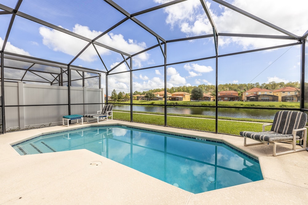 Fantastic Townhome with Pvt Pool and Lake view near Disney by RedAwning - Image 3