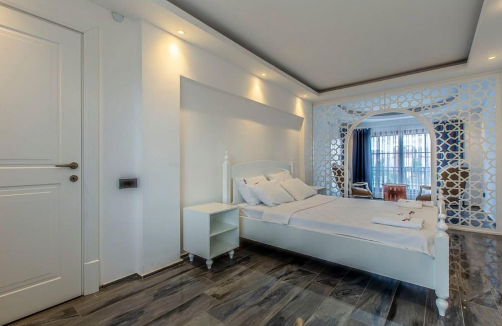Luxurious Villa With Private Pool in Antalya