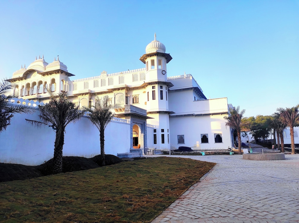 Daulatgarh Resort, photo 14