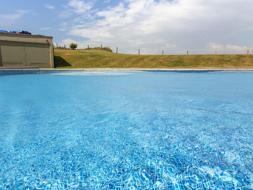 2 Ocean's Edge view 5